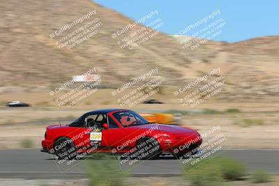 media/Oct-01-2022-Team Topak Racing (Sat) [[f860fb51be]]/2-Inter Low 2/session 2 turn 11/